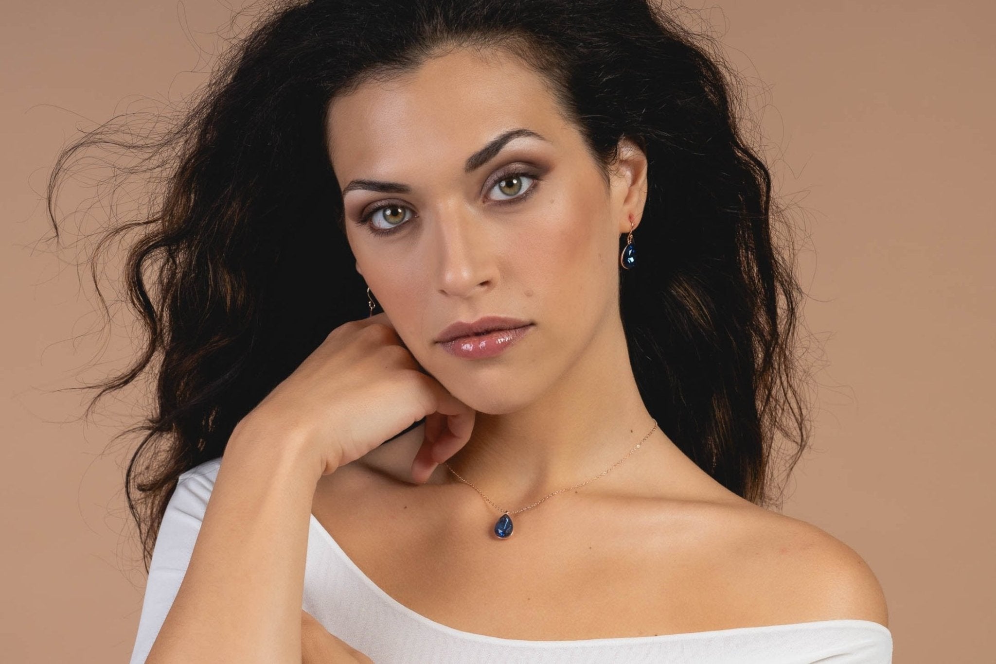 Orecchini argento goccia rodiata - KLK