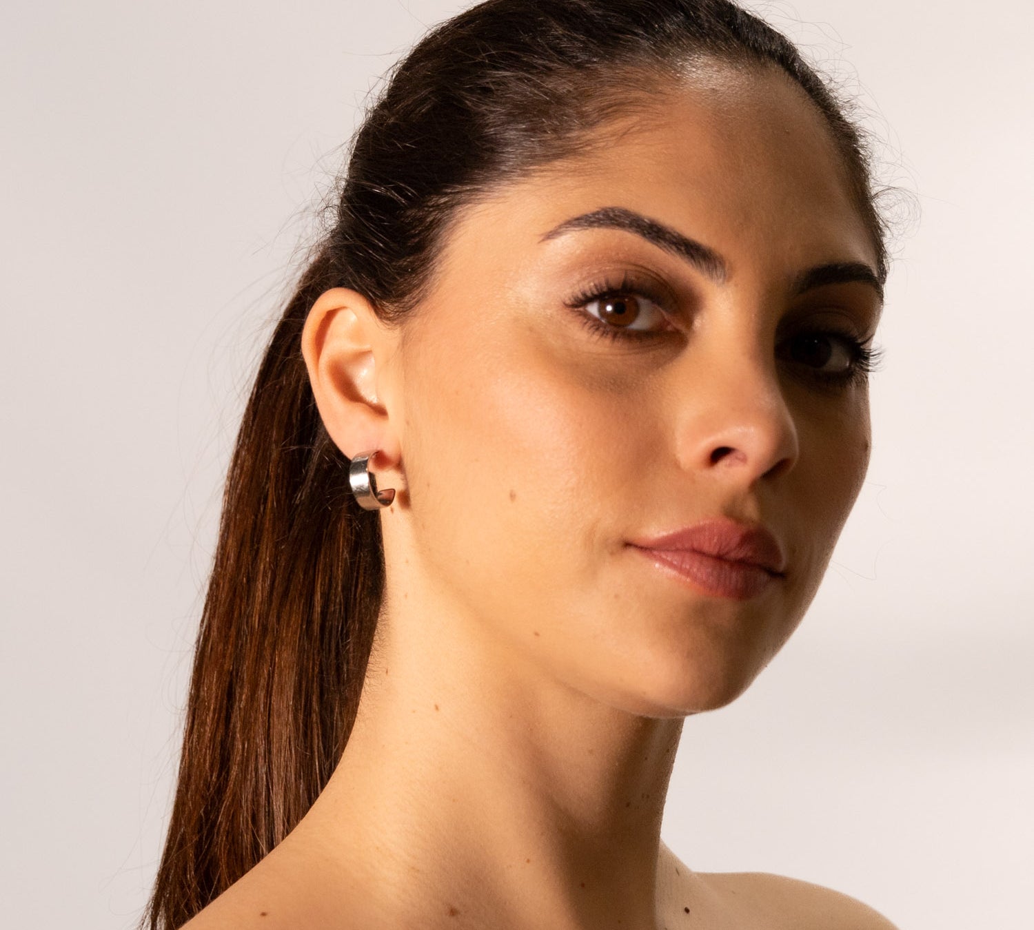 Orecchini semicerchio spazzolato