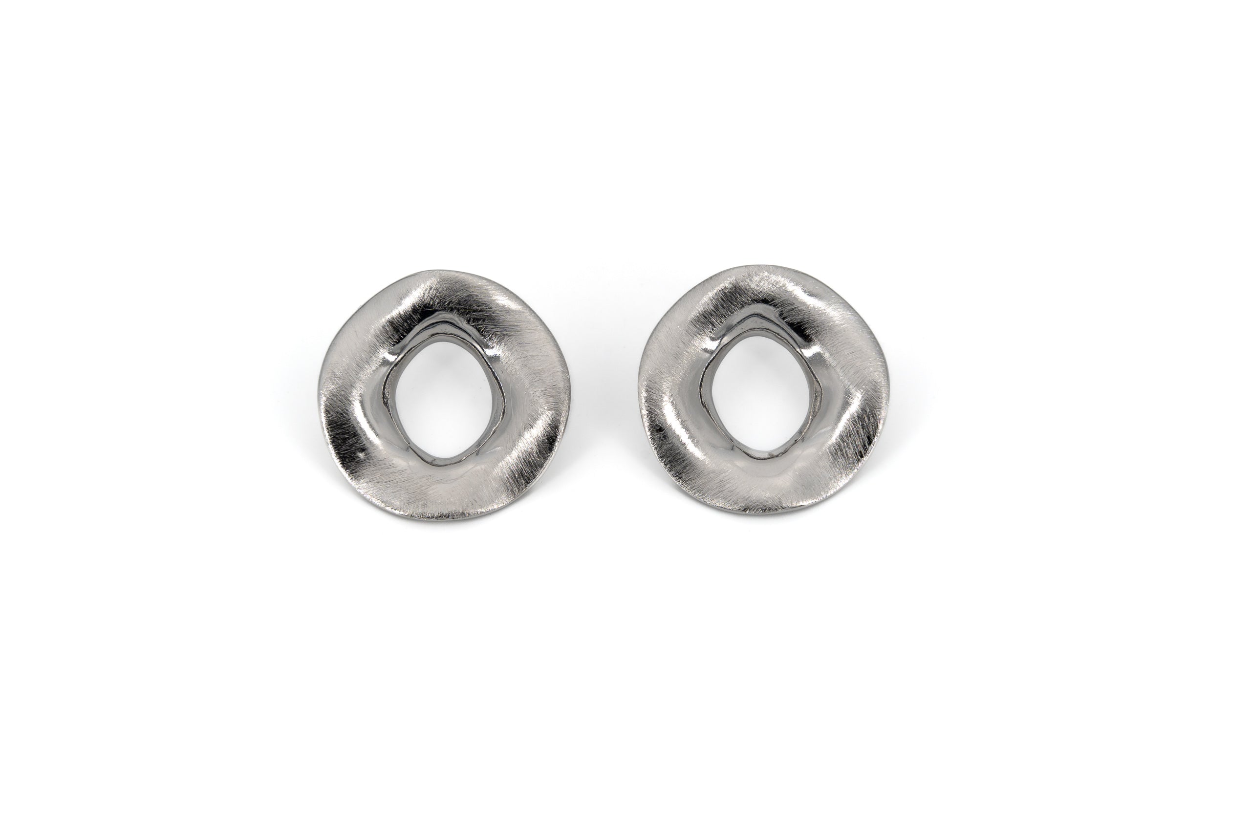 Orecchini cerchio a lobo