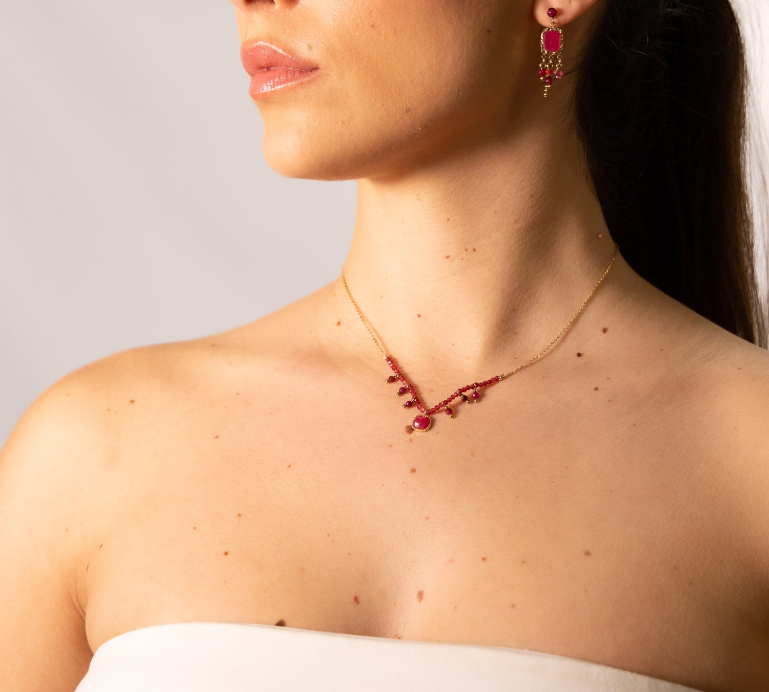 Girocollo pietrine quadratino