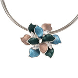 Open flower necklace