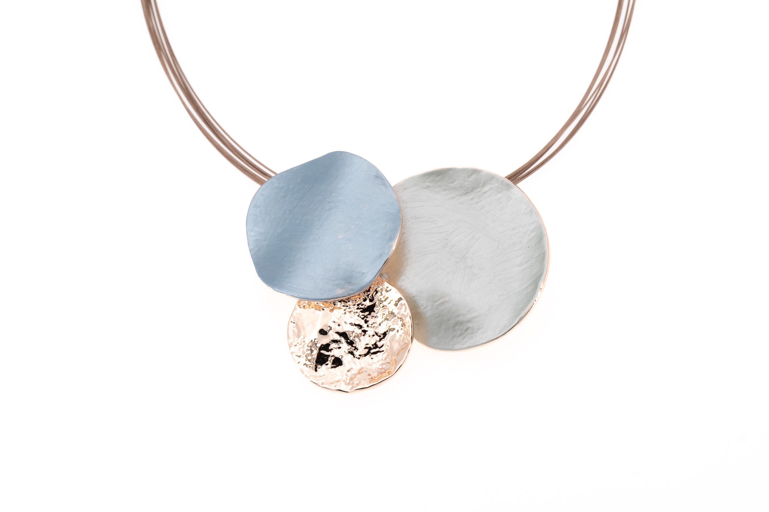 Wavy round necklace