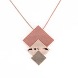 Collana lunga tre quadrati