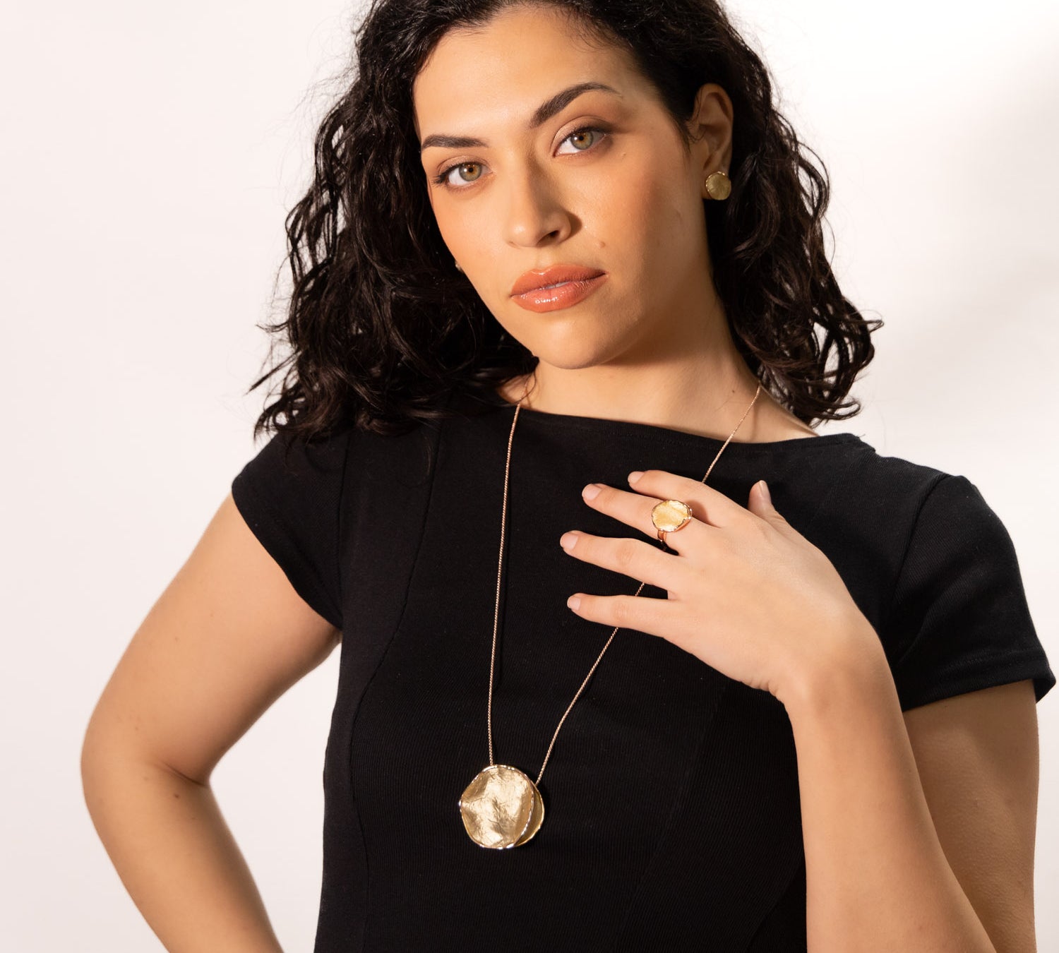 Collana lunga tondo fessura