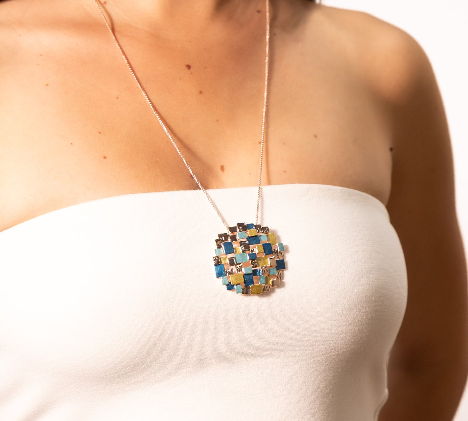 Collana mosaico quadretti