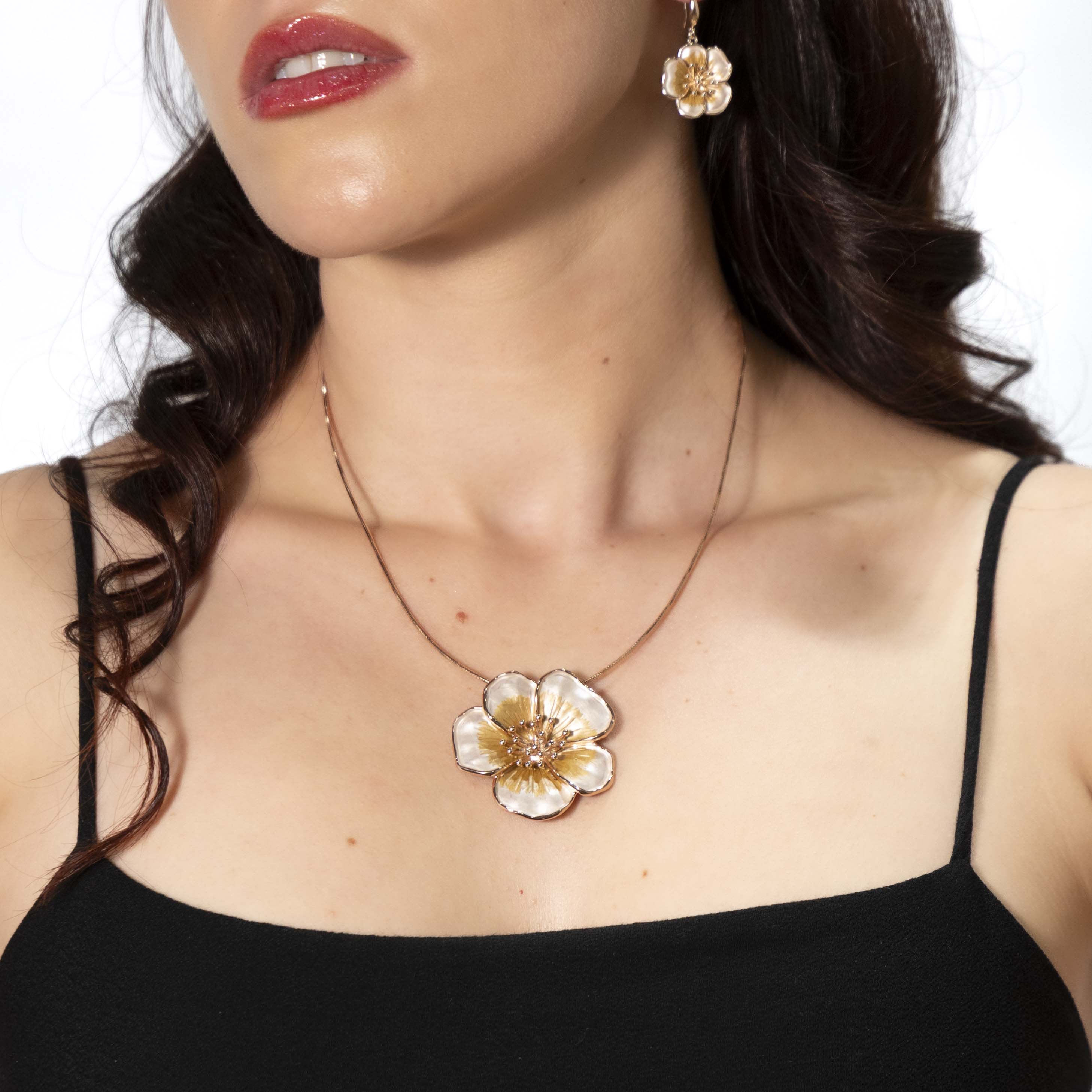 Collana fiore antera