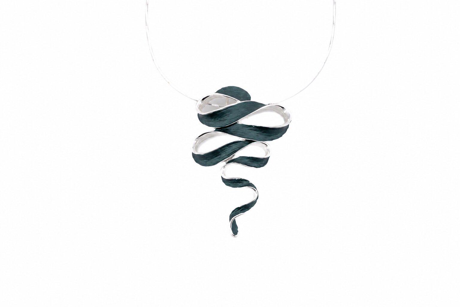 Collana serpentina