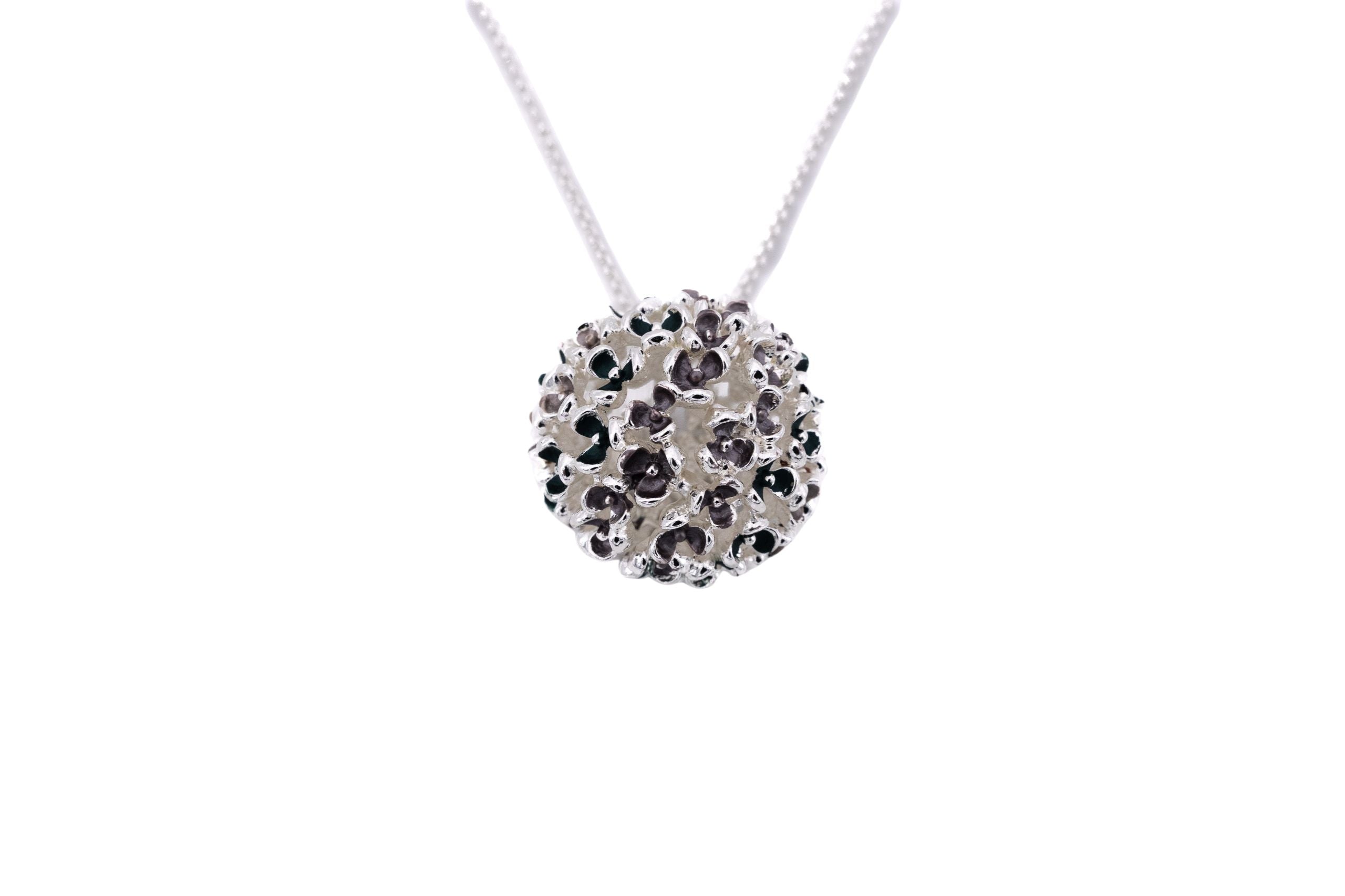Collana lunga pallina fiorellini