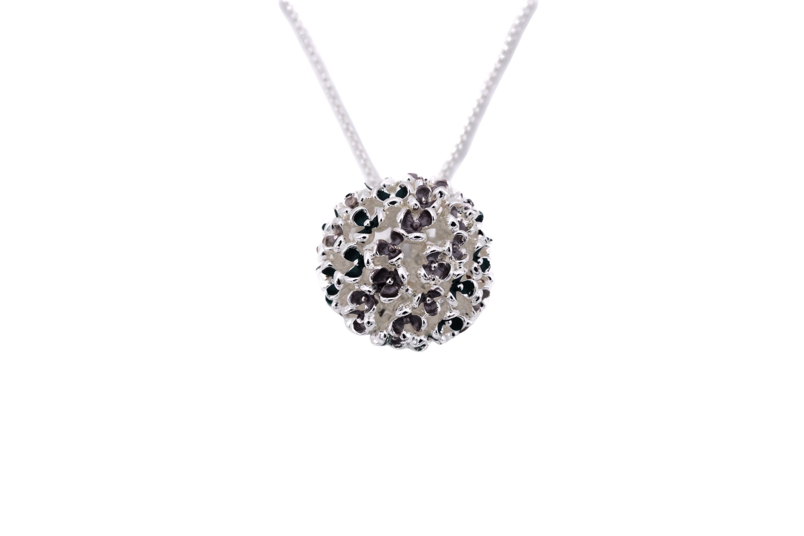 Collana lunga pallina fiorellini