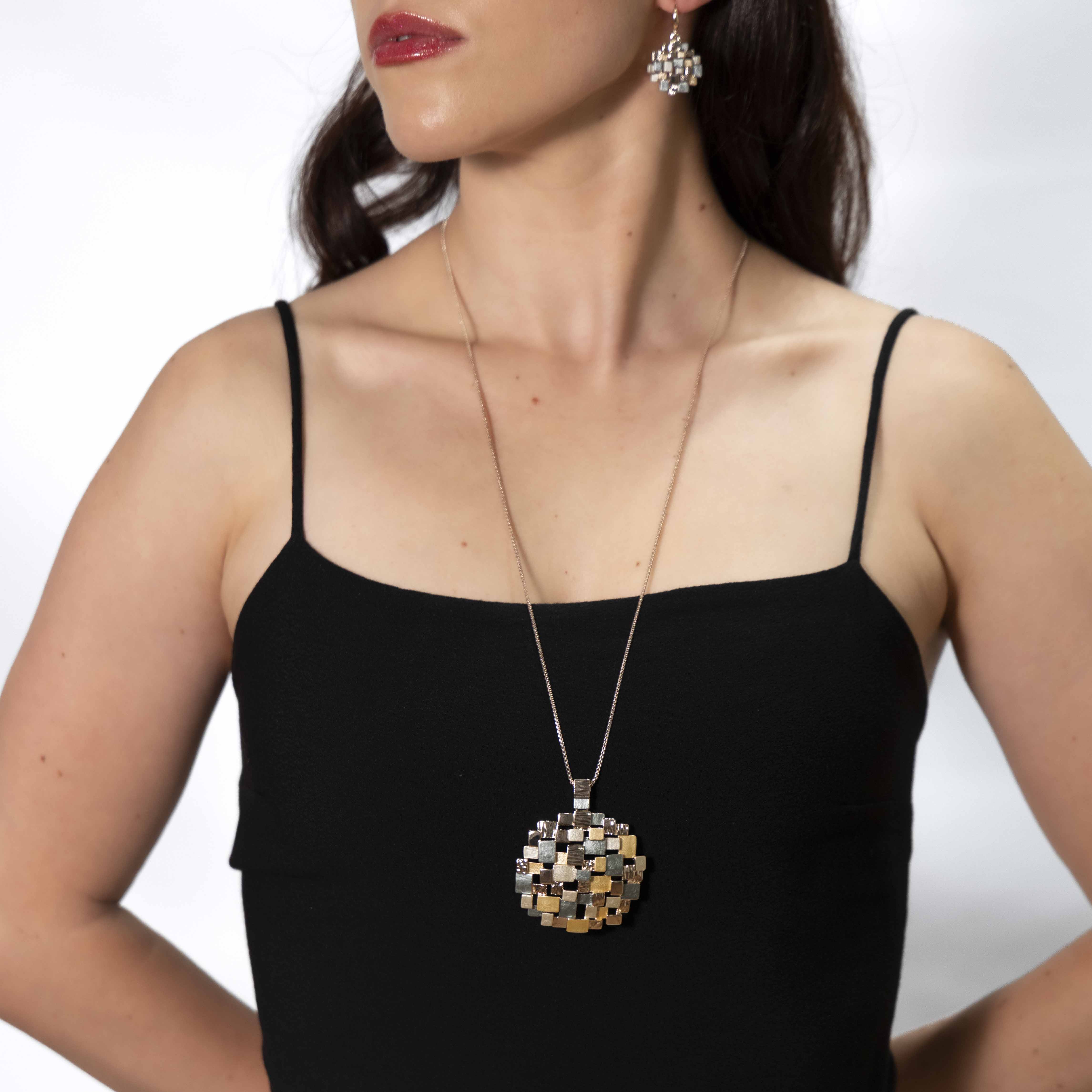 Collana mosaico quadretti
