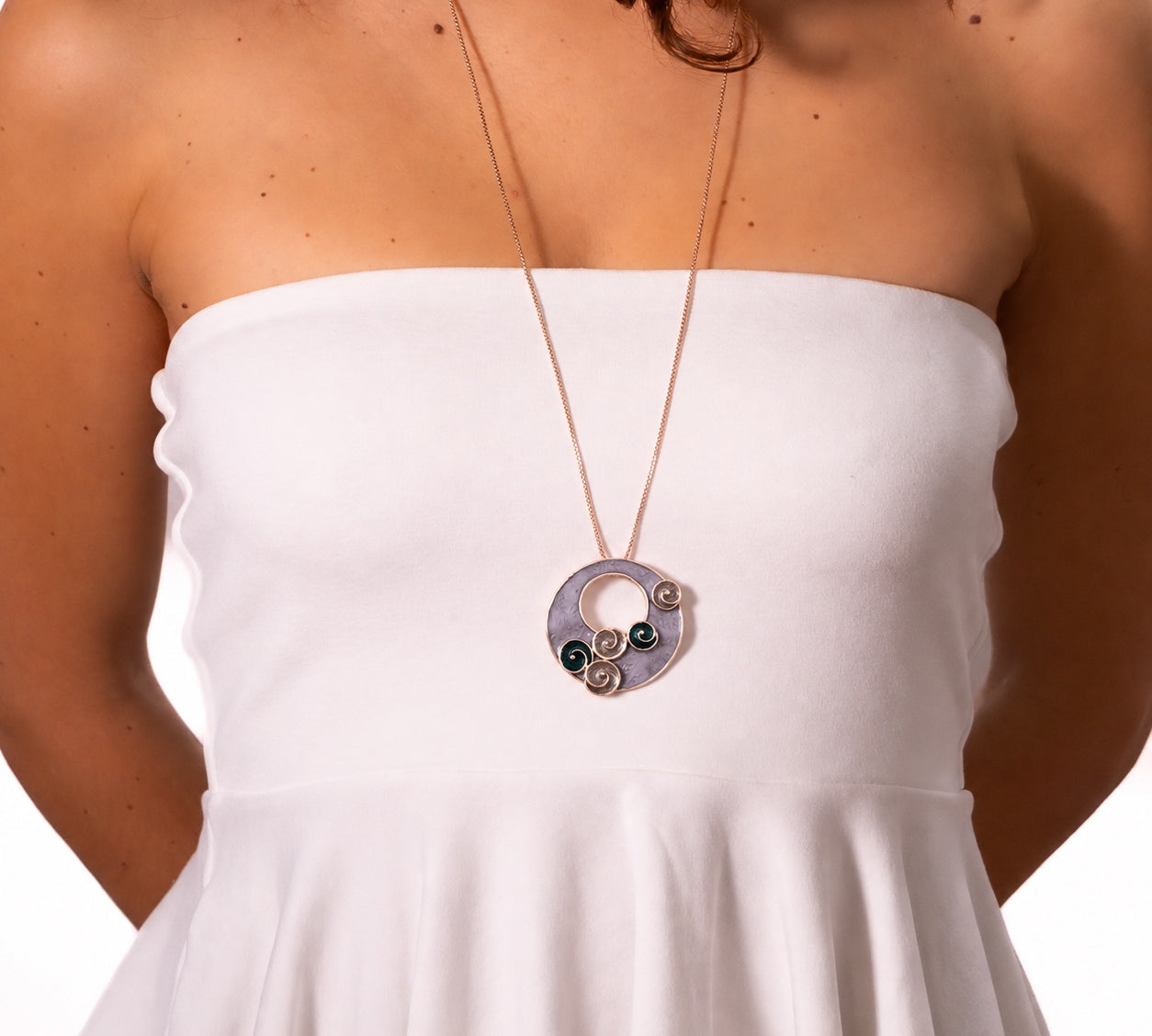 Collana lunga cerchio fiorellini