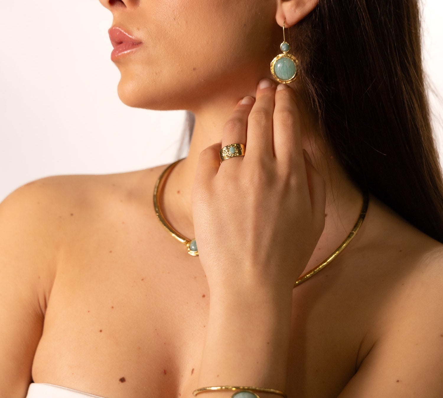 Round earrings