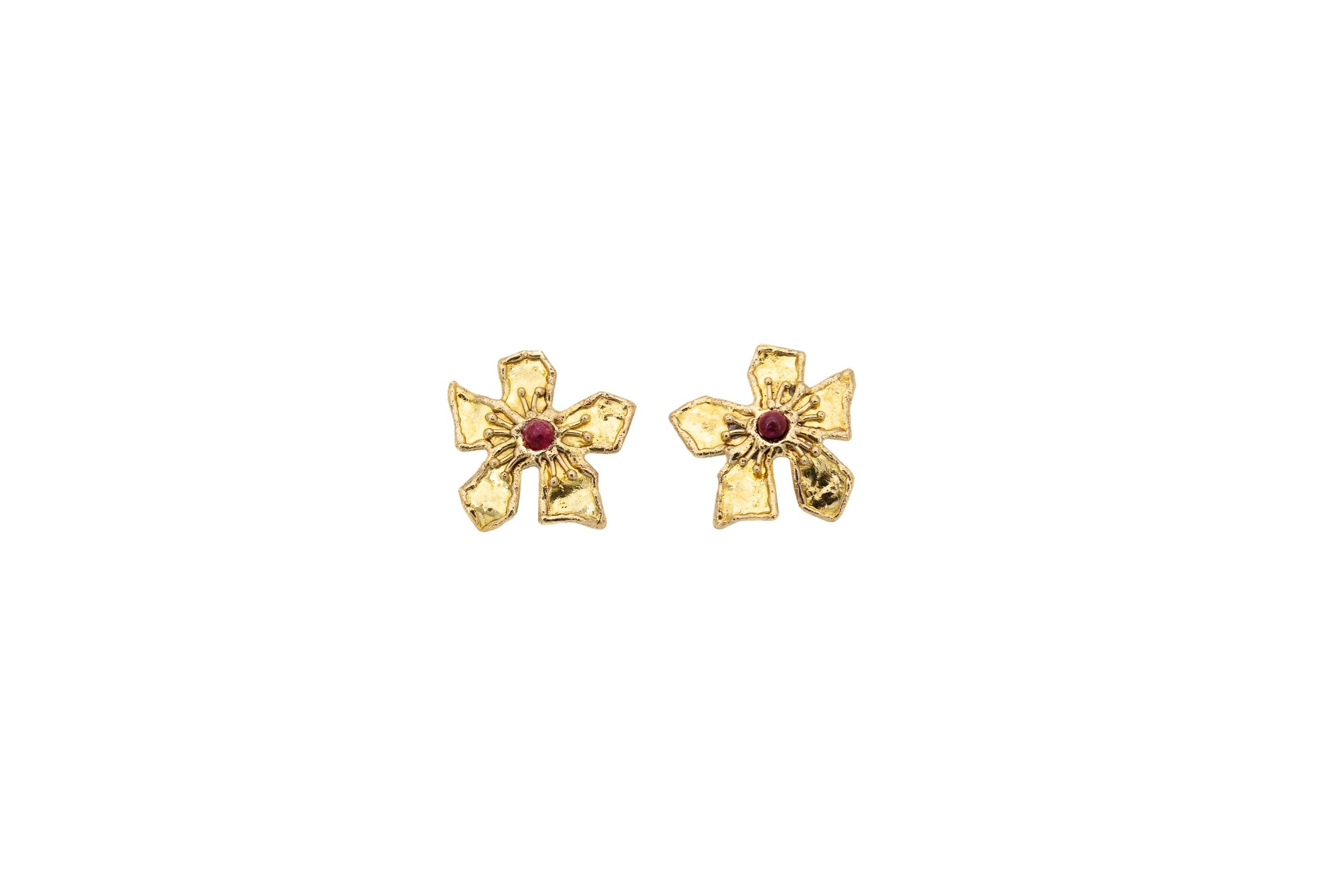 Flower and stone earrings