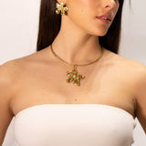 Flower and stone collar