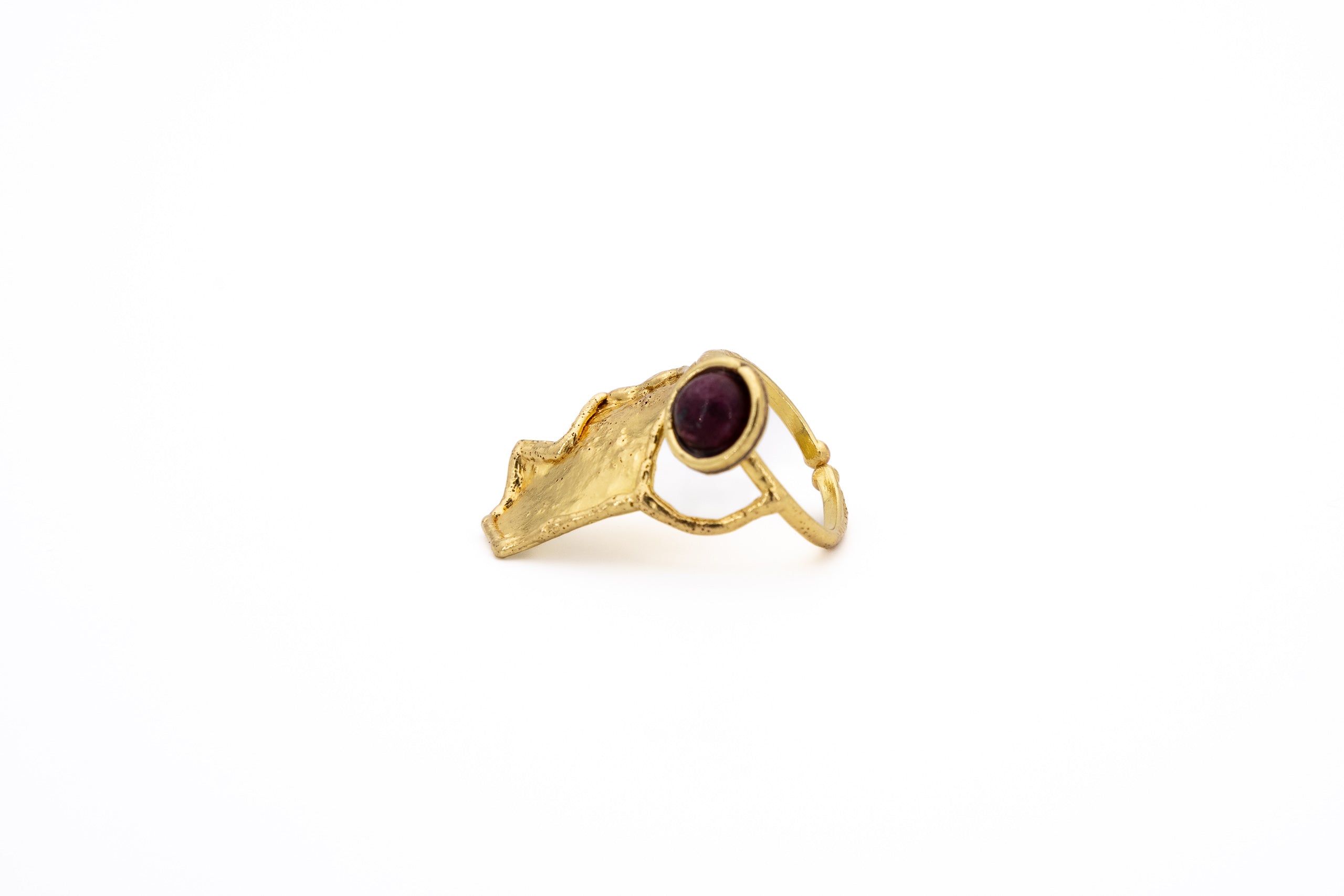 Leaf stone ring