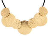 Wavy round necklace