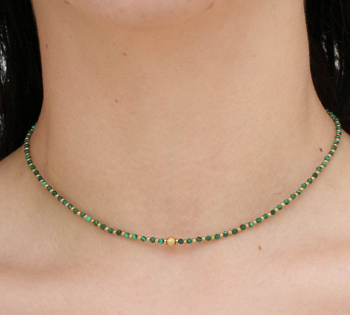 Girocollo in acciaio con pietrine - KLK