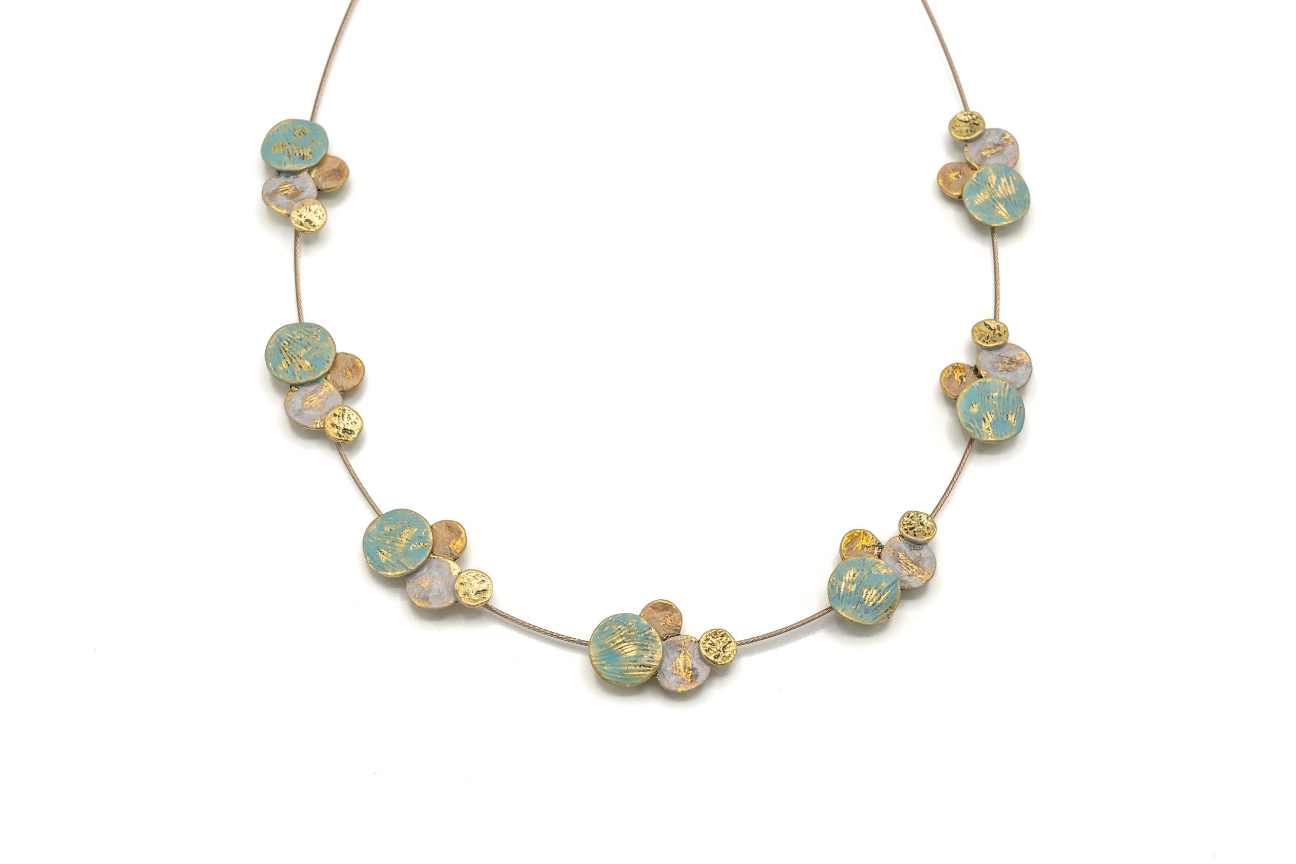 Round neckline