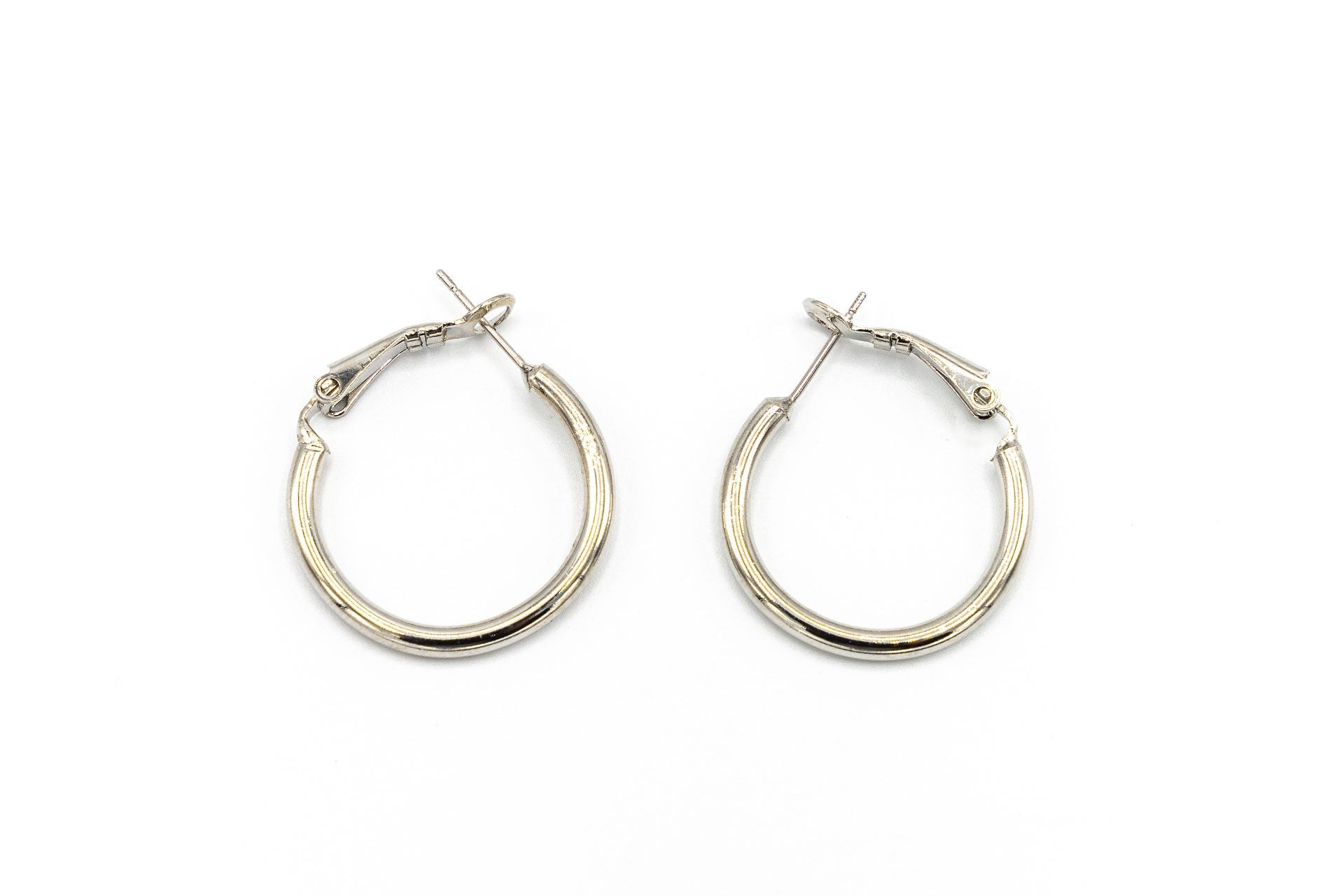 Orecchini A Cerchio Da Uomo In Argento - Orecchini A Cerchio Da Uomo In Argento Sterling 925 Da 15 Mm O Acciaio Inossidabile - Cerchi Per Uomo - Set Di Orecchini - Di Twistedpendant - Italia - Foto 1