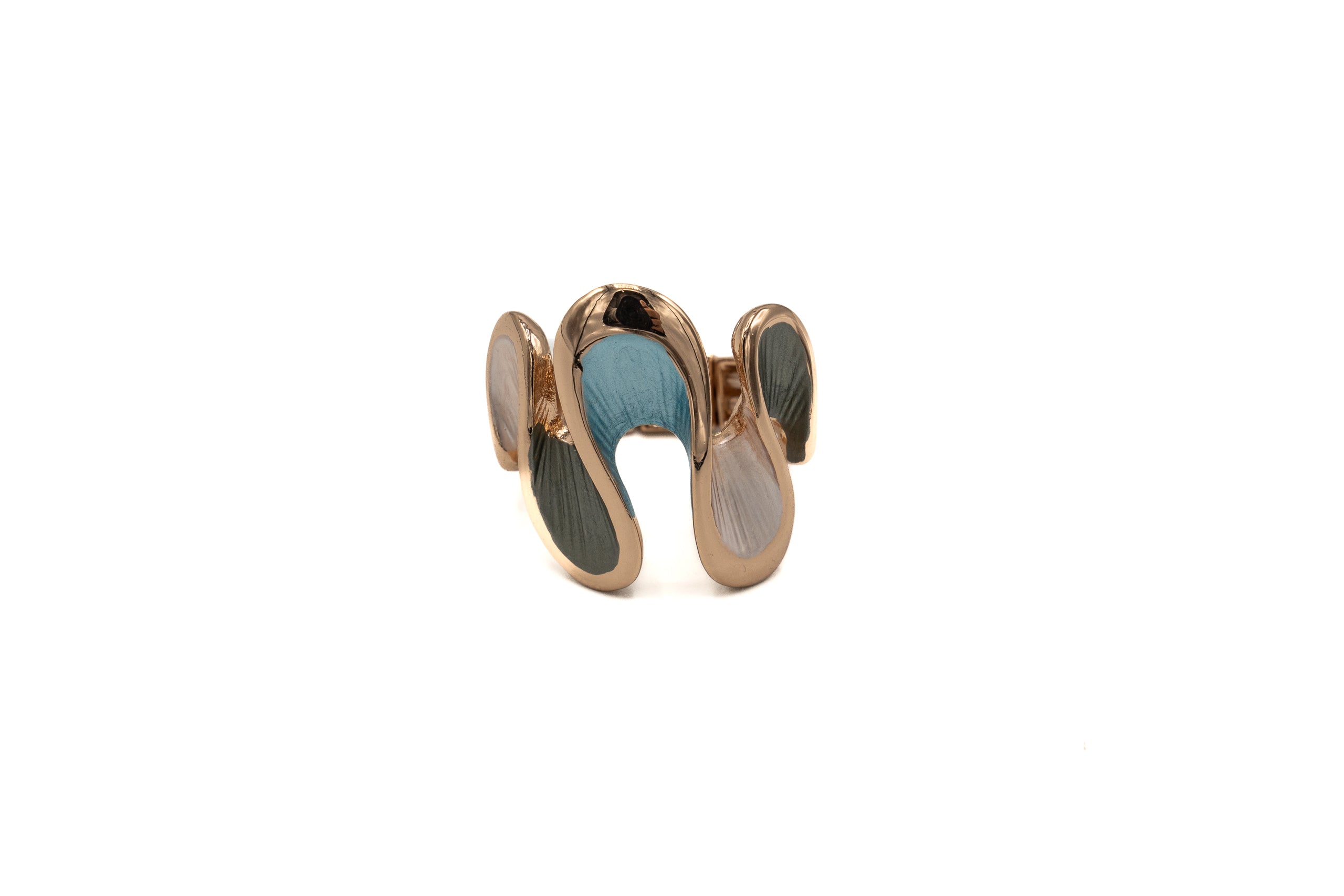 Anello elasticizzato dipinto a mano con tre smalti.  Misura: da 17 mm + (multimisura elasticizzato)  Materiale: zama con finitura galvanica in oro rosé   Tonalità smalti: rosa, turchese, grigio