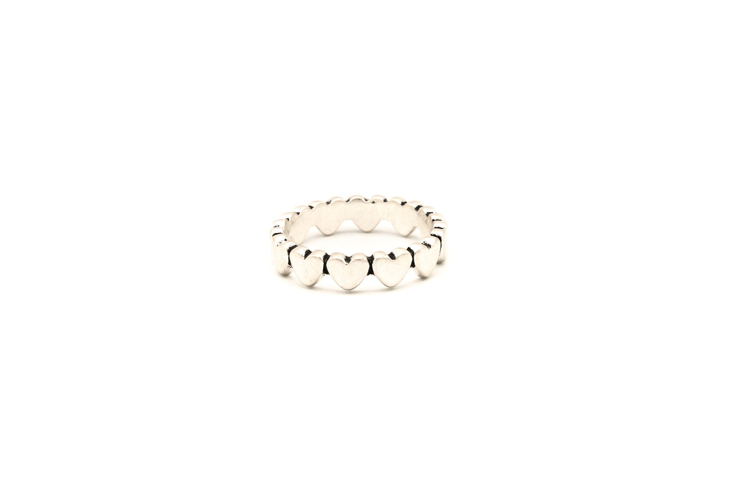Anello cuoricini con bagno in argento antico
