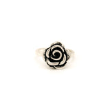 Anello rosa centrale con bagno in argento