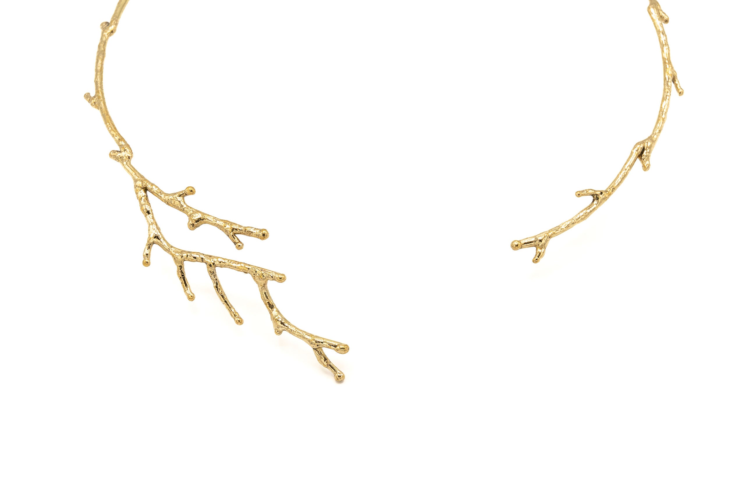Collarino regolabile fatto a mano in ottone.  Materiali: ottone