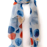 Sciarpa estiva con pois grandi, e sfumature colorate in marrone, blu o rosa.  ﻿Dimensioni: ﻿90x180 cm  Materiali: viscosa e cotone