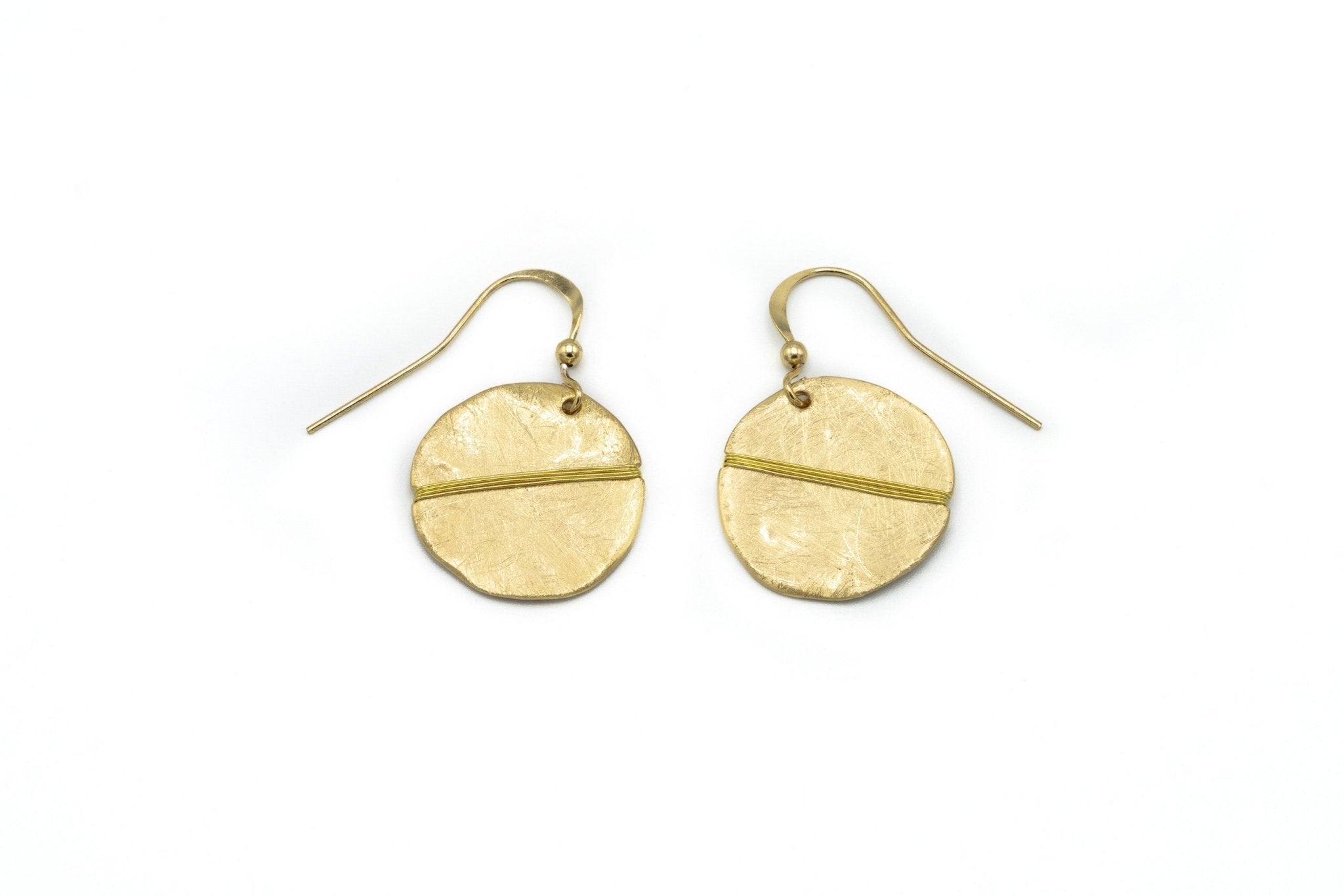 Orecchini tondino graffiato - KLK